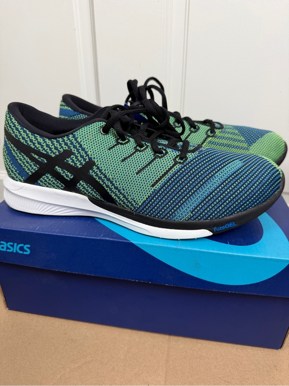 ASICS Men's Green & Blue Knit Running Shoes